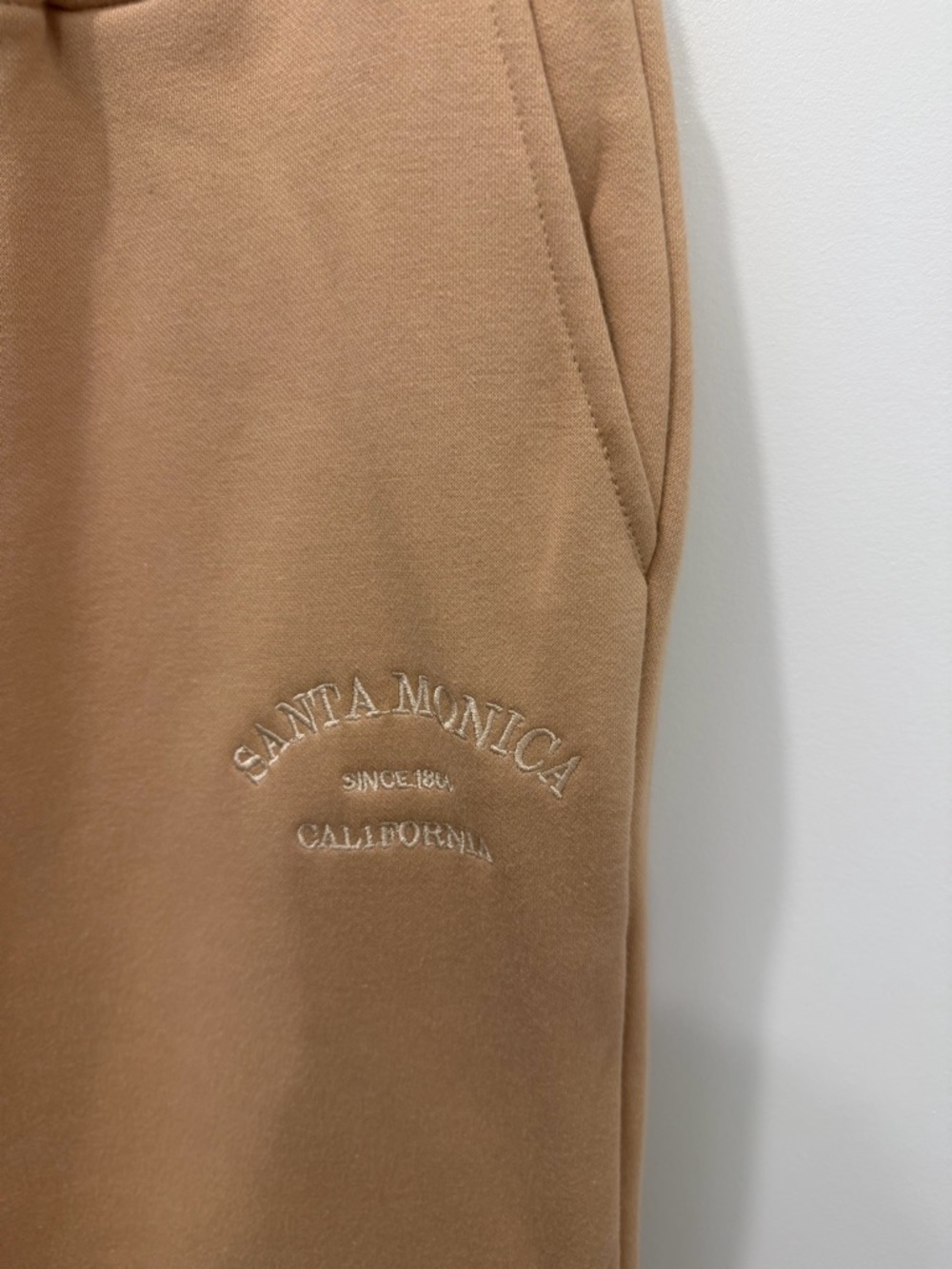 Gilli Camel/Tan Drawstring Jogger Sweatpants - Picture 2 of 5